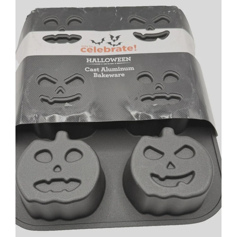 Halloween Jack O Lantern Mini Cake Pan Cast Aluminum Pumpkin Baking Mold NEW